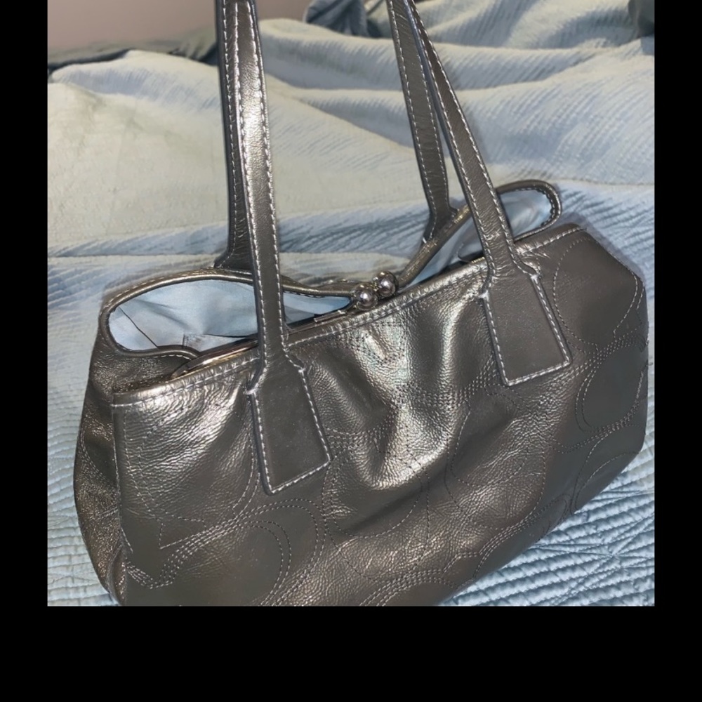 Designer Coach purse - Picture 3 of 8